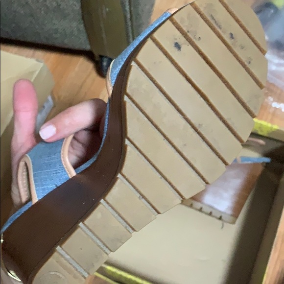 💕MK Wedges ✨🎉 - Picture 4 of 4